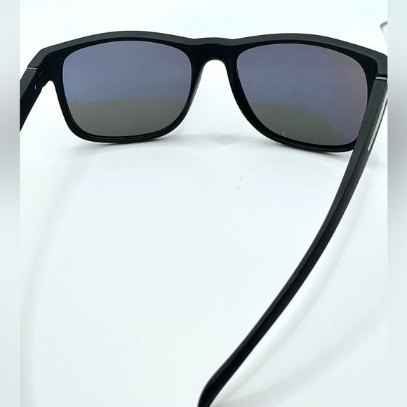 Foster Grant Matte Black Driving Sunglasses Reduces Back Glare - Picture 2 of 9
